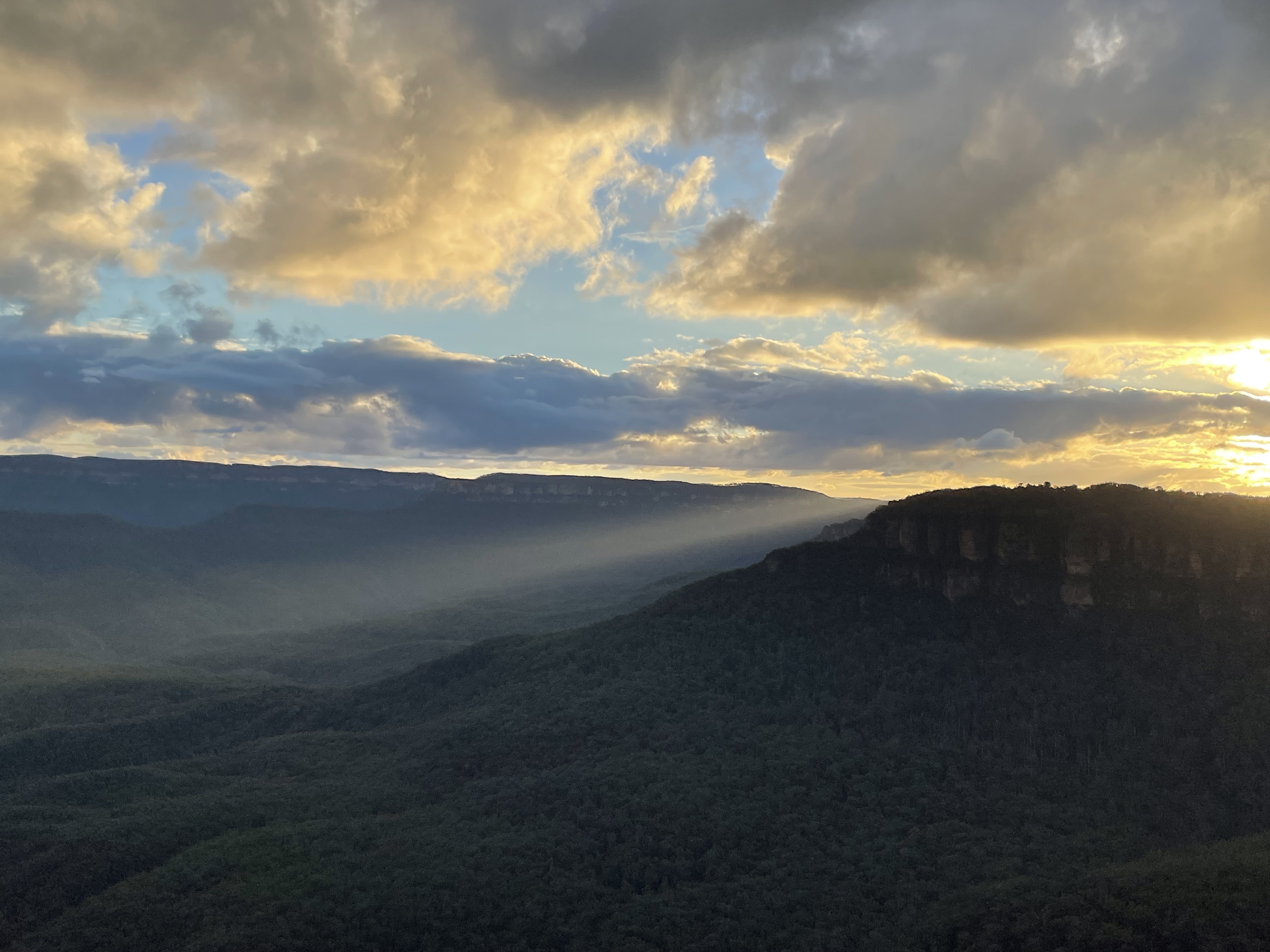 The Blue Mountains, April 2025